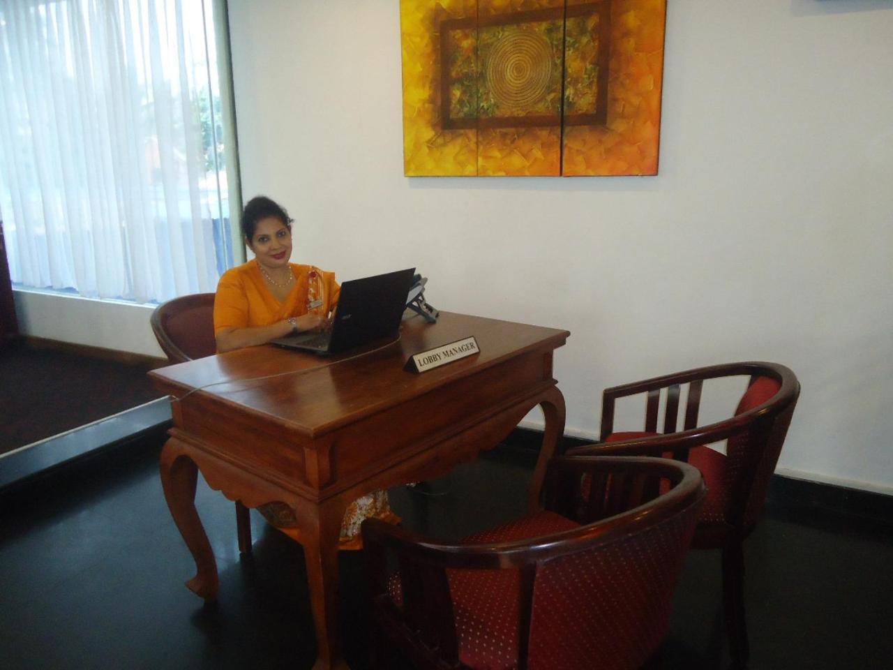 Global Towers & Hotel Colombo