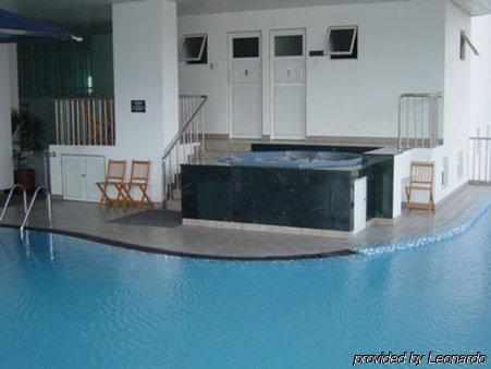 Hotel Global Towers Hotel&apartamentos 4*