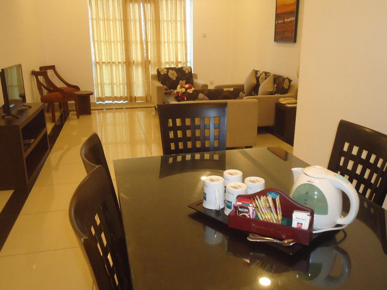 Hotel Global Towers Hotel&apartamentos 4*